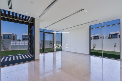 4 bedrooms Villa in Abu Dhabi, UAE No. 211134 16