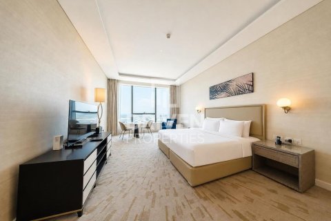 Квартира студия в The Palm Tower, ОАЭ №212166 4