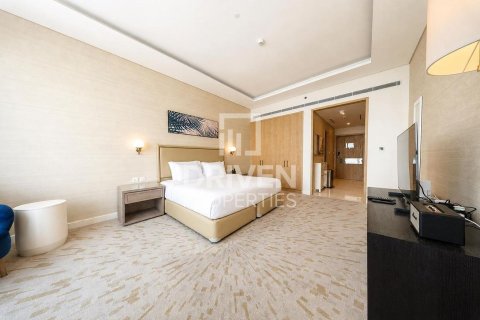 Квартира студия в The Palm Tower, ОАЭ №212166 3