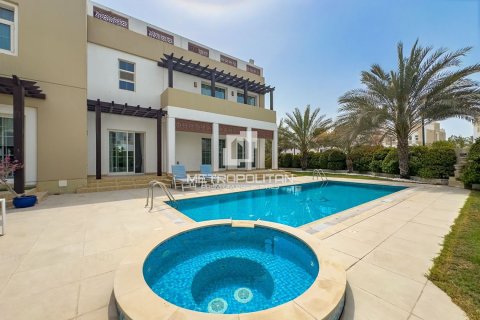 5 bedrooms Villa in Mudon, UAE No. 129818 4