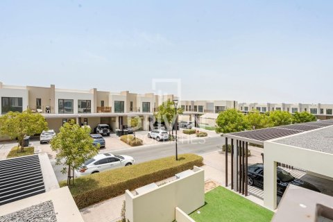 4 bedrooms Villa in EMAAR South, UAE No. 217743