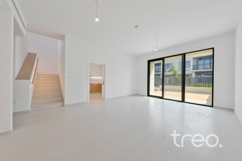 3 bedrooms Townhouse in Dubai, UAE No. 220848 3