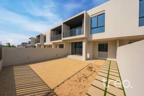 3 bedrooms Townhouse in Dubai, UAE No. 220848