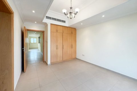 Villa de 5 dormitorios en Umm Suqeim, UAE No. 215366 16