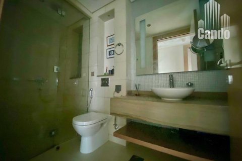 Квартира с 2 спальнями в Paramount Tower Hotel & Residences, ОАЭ №64992 26