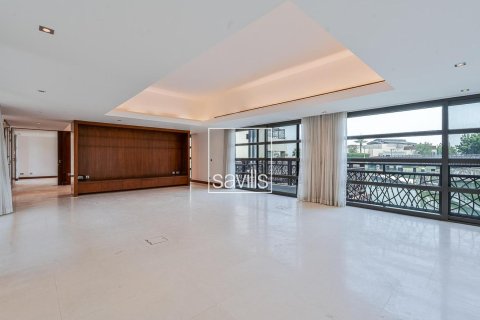 5 bedrooms Villa in Al Qurm, UAE No. 211142