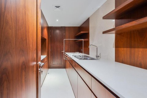 5 bedrooms Villa in Al Qurm, UAE No. 211142 24