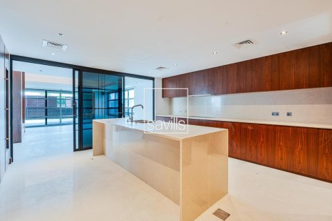 5 bedrooms Villa in Al Qurm, UAE No. 211142 11