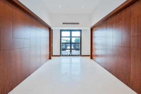 5 bedrooms Villa in Al Qurm, UAE No. 211142 21