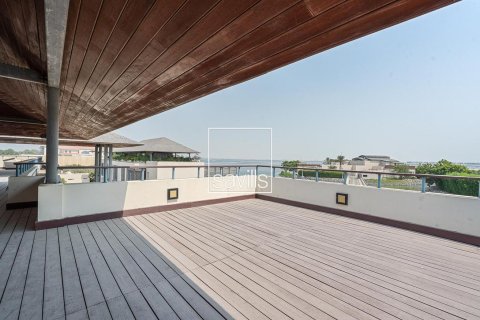 5 bedrooms Villa in Al Qurm, UAE No. 211142 7