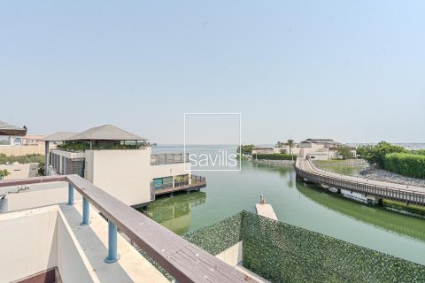 5 bedrooms Villa in Al Qurm, UAE No. 211142 8
