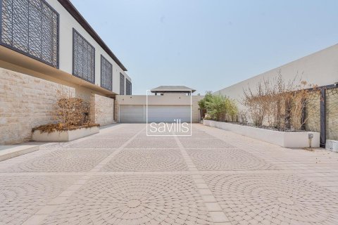 5 bedrooms Villa in Al Qurm, UAE No. 211142 26