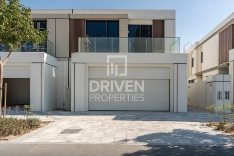 Villa de 4 dormitorios en District One, UAE No. 202702 25