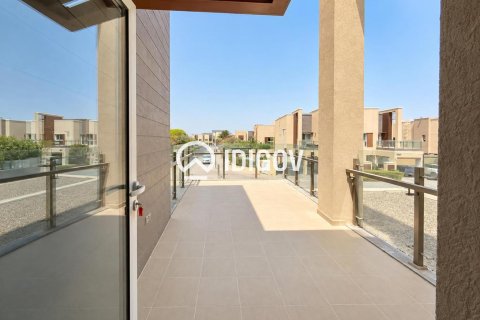 Вилла с 3 спальнями в Dubai Science Park, ОАЭ №213930 15