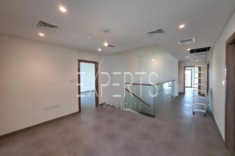 Villa de 4 dormitorios en Al Shamkha, UAE No. 224188 12