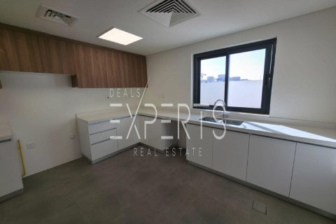 Villa de 4 dormitorios en Al Shamkha, UAE No. 224188 7