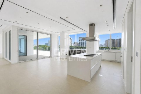 Apartment de 3 dormitorios en Seventh Heaven, UAE No. 221422