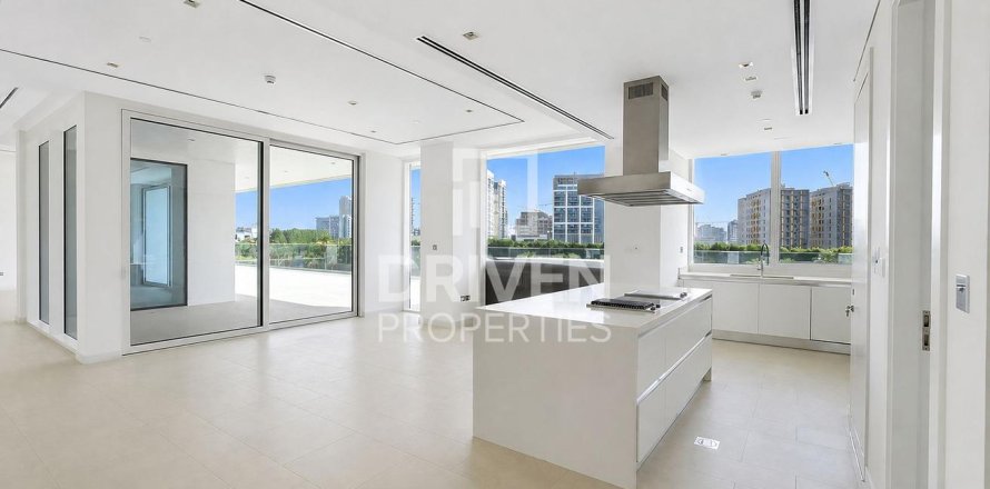 Apartment de 3 dormitorios en Seventh Heaven, UAE No. 221422
