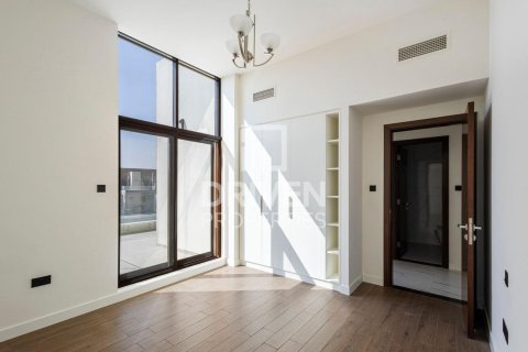 Вилла с 4 спальнями в District 11, ОАЭ №225407 9