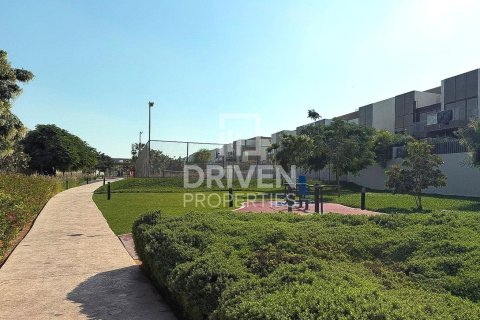 Вилла с 4 спальнями в District 11, ОАЭ №225407 22