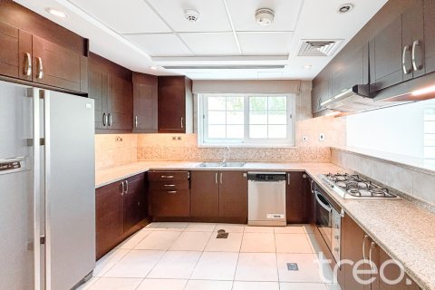 Villa de 3 chambres à Legacy, UAE No. 222765 10