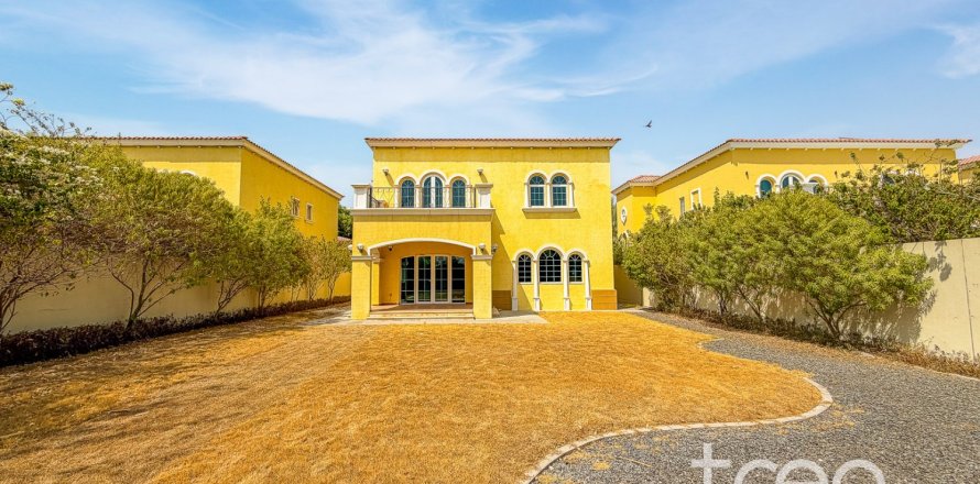 Villa de 3 chambres à Legacy, UAE No. 222765