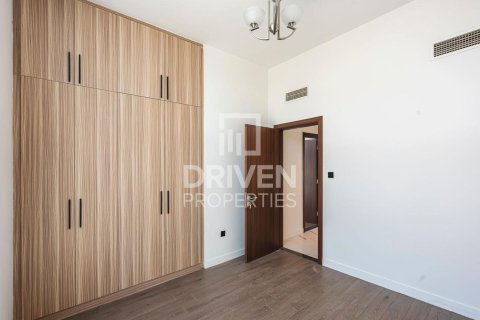 Townhouse de 4 dormitorios en District 11, UAE No. 214422 15