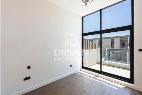 Townhouse de 4 dormitorios en District 11, UAE No. 214422 14