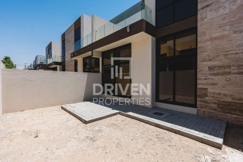 Townhouse de 4 dormitorios en District 11, UAE No. 214422 21