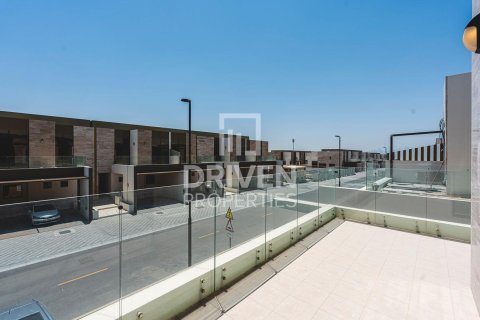 Townhouse de 4 dormitorios en District 11, UAE No. 214422 22