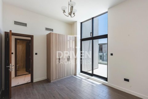 Townhouse de 4 dormitorios en District 11, UAE No. 214422 12