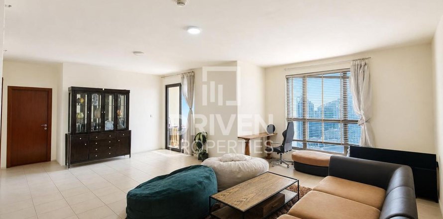 Apartment de 4 dormitorios en Murjan, UAE No. 215088