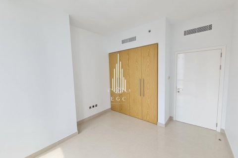 Apartment de 3 dormitorios en Corniche Road, UAE No. 32175 11