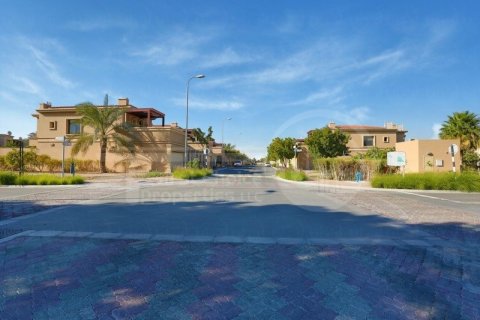 Villa de 5 chambres à Al Raha Golf Gardens, UAE No. 12582 4