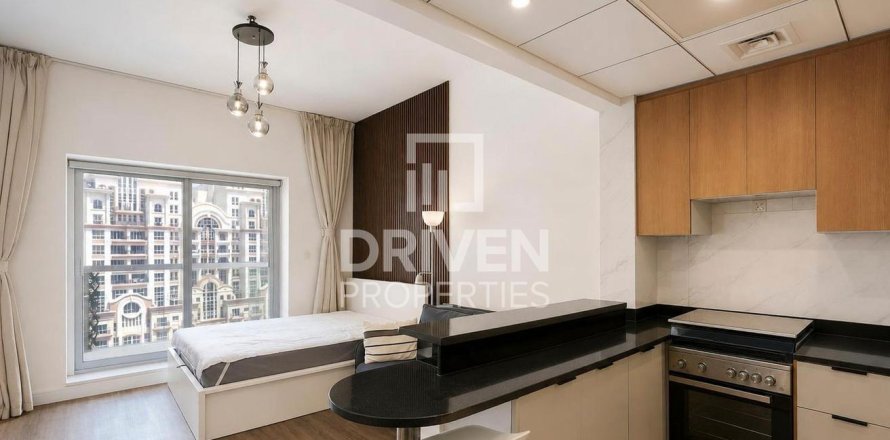 Studio Apartment in Dubai Sports City, UAE No. 211409