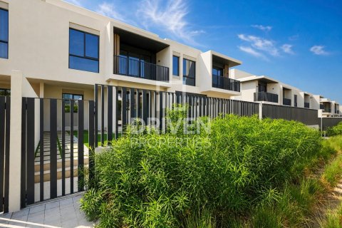 Townhouse de 3 dormitorios en Jebel Ali, UAE No. 223231 4