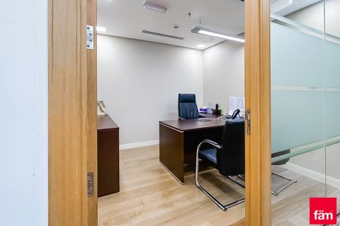 97.9m² Office in Sheikh Zayed Road, UAE No. 203062 6
