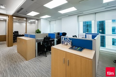 97.9m² Office in Sheikh Zayed Road, UAE No. 203062 4