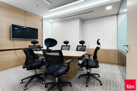 97.9m² Office in Sheikh Zayed Road, UAE No. 203062 10