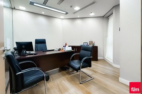 97.9m² Office in Sheikh Zayed Road, UAE No. 203062 9