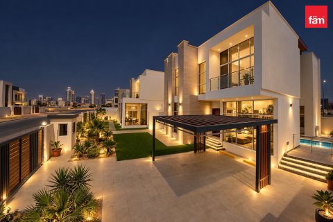 5 bedrooms Villa in Dubai, UAE No. 213495