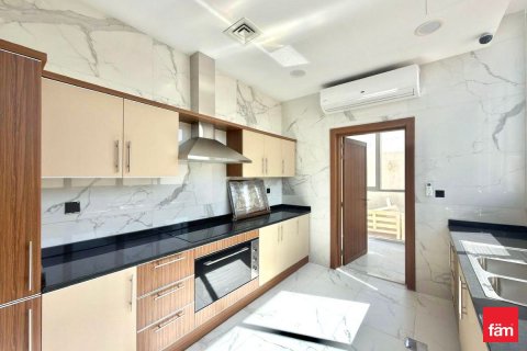 5 bedrooms Villa in Dubai, UAE No. 213495 11