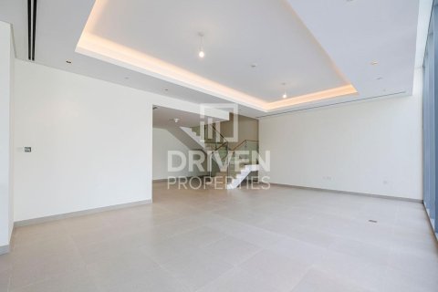 Duplex de 3 chambres à District One, UAE No. 211648 7