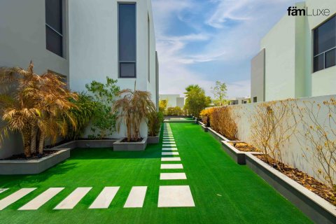 5 bedrooms Villa in Dubai Hills Estate, UAE No. 200352 22