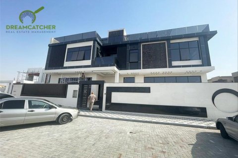 Villa de 4 chambres à Ajman, UAE No. 34157 6
