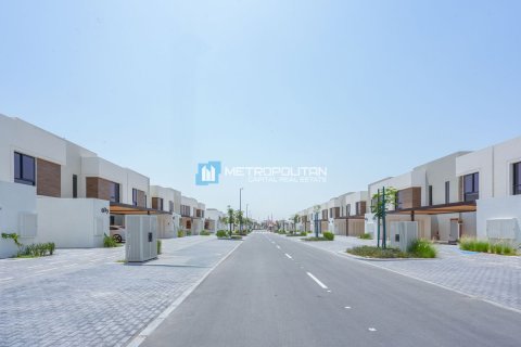Таунхаус с 3 спальнями на Остров Яс, ОАЭ №140088 3
