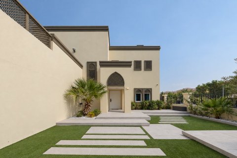 Вилла с 3 спальнями в Jumeirah Park, ОАЭ №218854 17