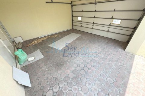 Villa de 4 dormitorios en Jumeirah, UAE No. 125558 5