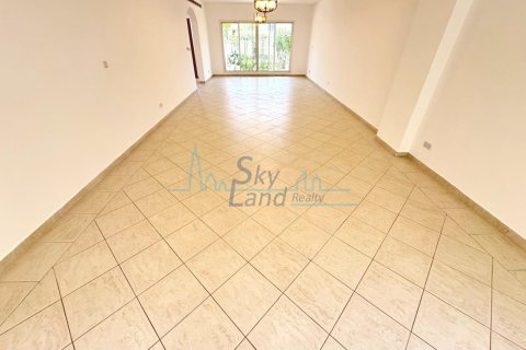 Villa de 4 dormitorios en Jumeirah, UAE No. 125558 22