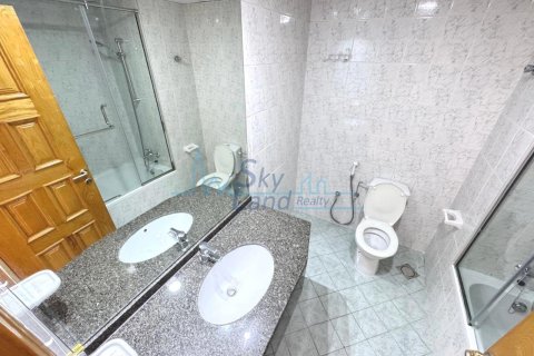 Villa de 4 dormitorios en Jumeirah, UAE No. 125558 4